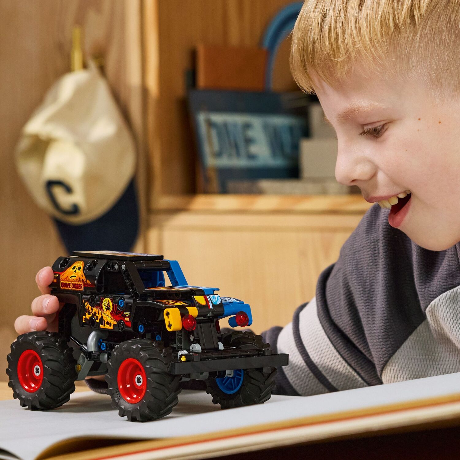 LEGO Technic: Monster Jam™ Grave Digger™ Fire and Ice